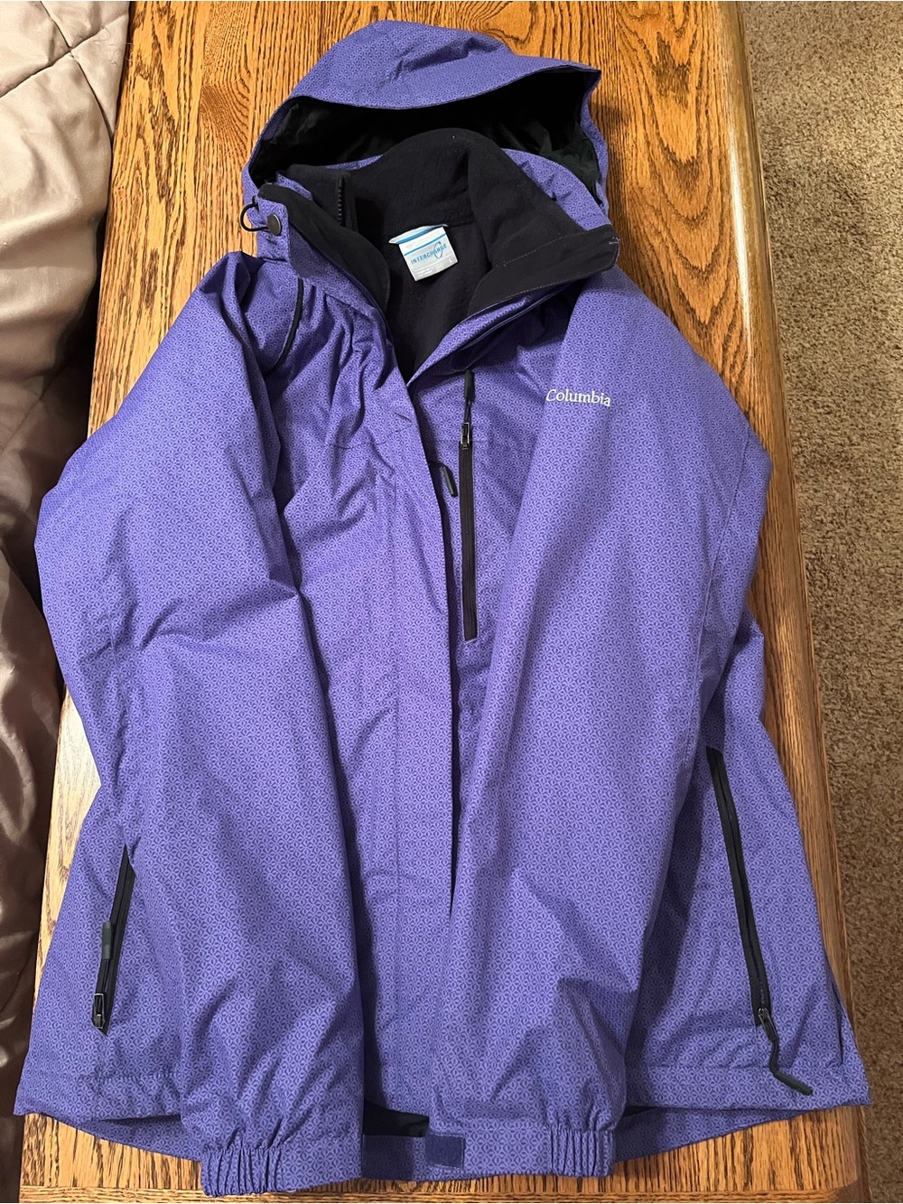 Columbia Women’s Purple Hooded Waterproof Rain Jacket